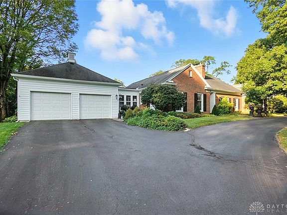 3rd image of 3993 Applewood Ln