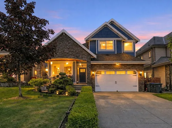 2262 Madrona Pl, Surrey, BC V4A 7Z4