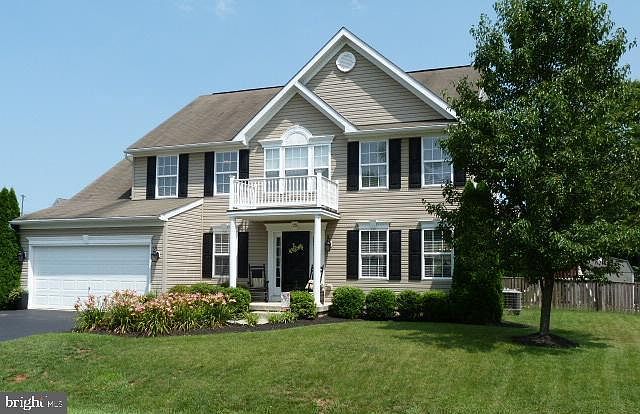1st image of 25 Farragut Dr