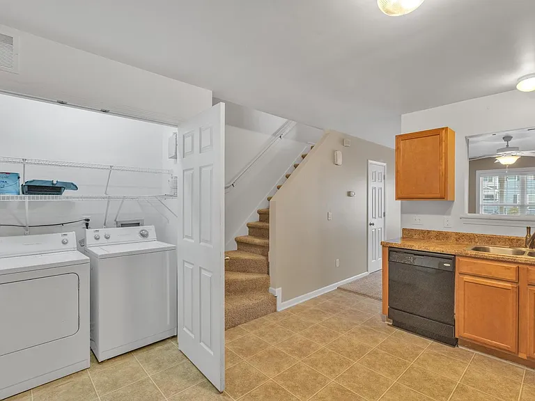 310 Caldwell Loop — Photo 4