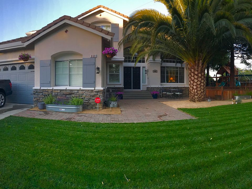 1st image of 660 Pavilion Dr