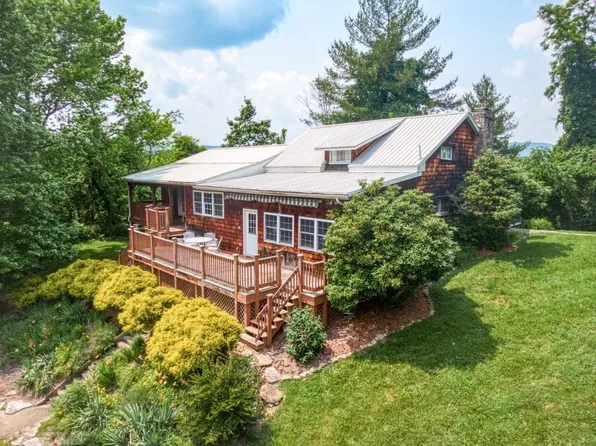 4549 Robinson Tract Rd, Pulaski, VA 24301