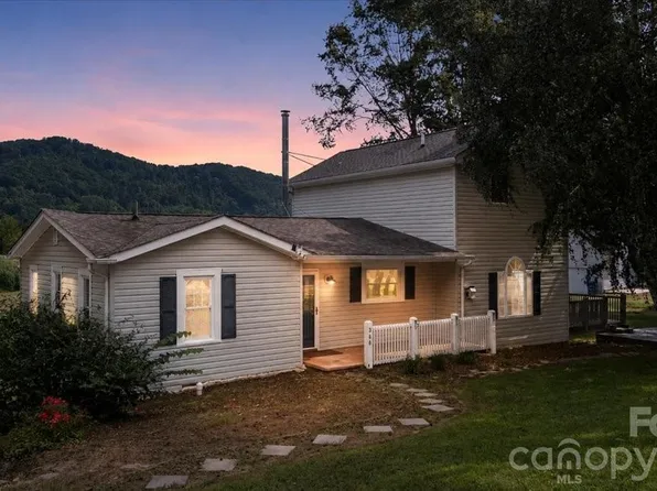 308 Browntown Rd, Leicester, NC 28748