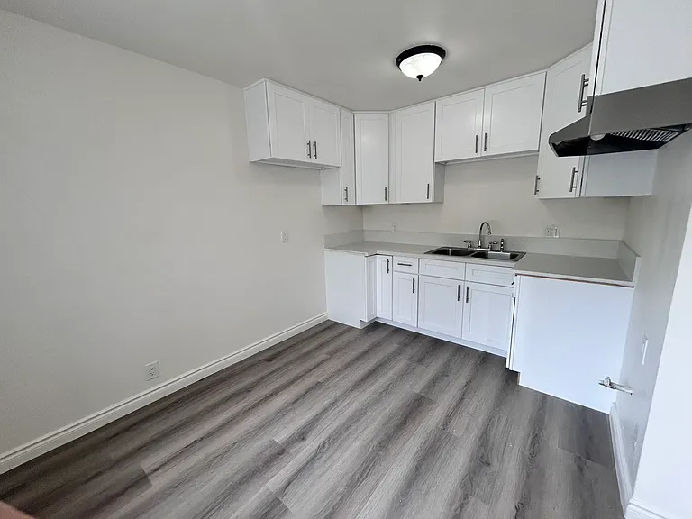 10825 Klingerman St #4 — Photo 7