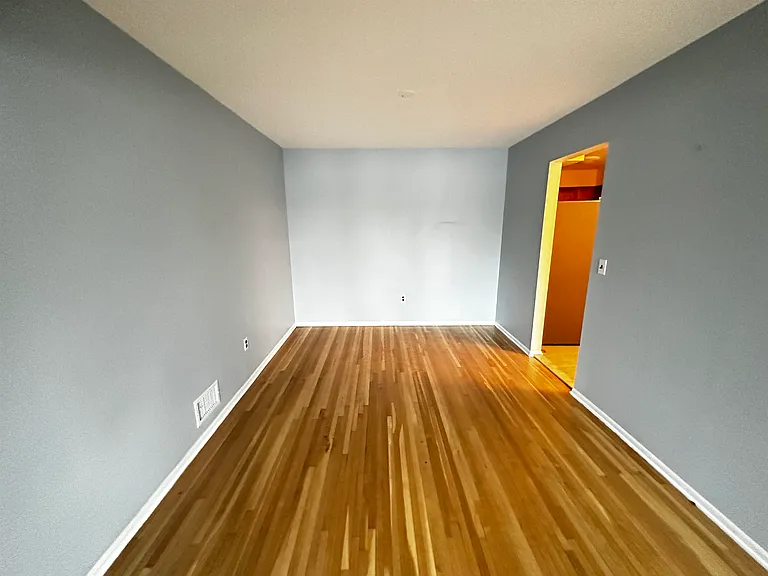 609 Sussex St #1-0904 — Photo 3