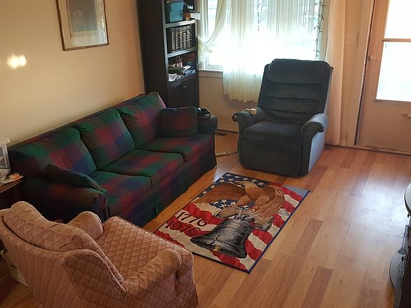 2nd image of 14321 McKinley Ave