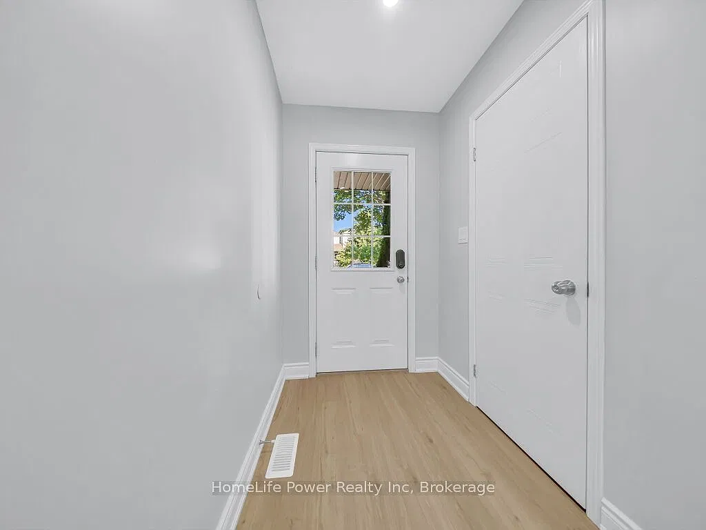 4 bed, $3,200 — Photo 4