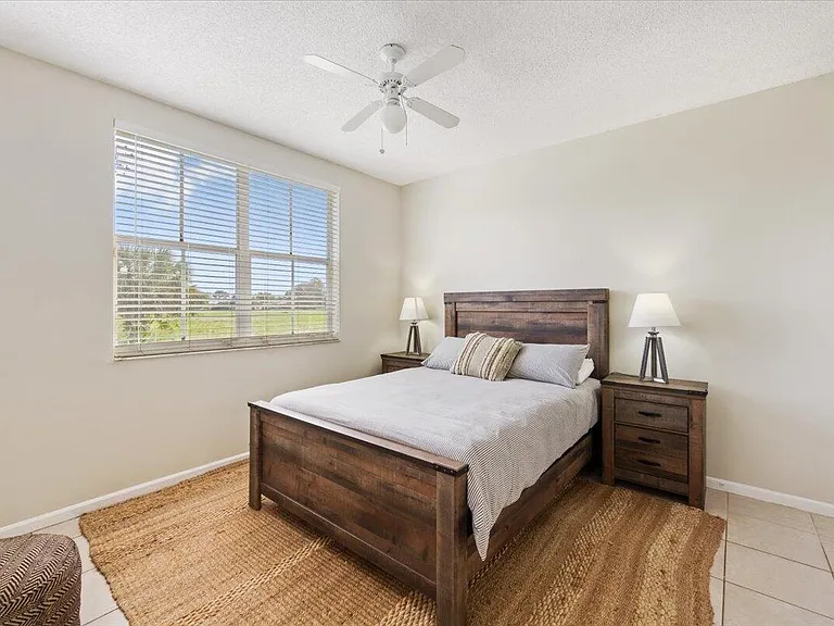 2060 Greenview Shores Blvd #308 — Photo 14