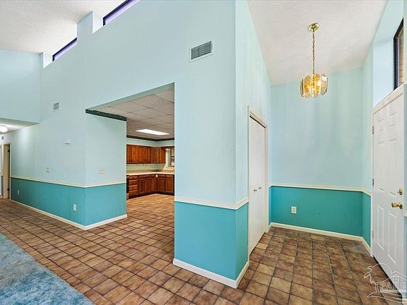 3rd image of 2381 Le Ruth Dr
