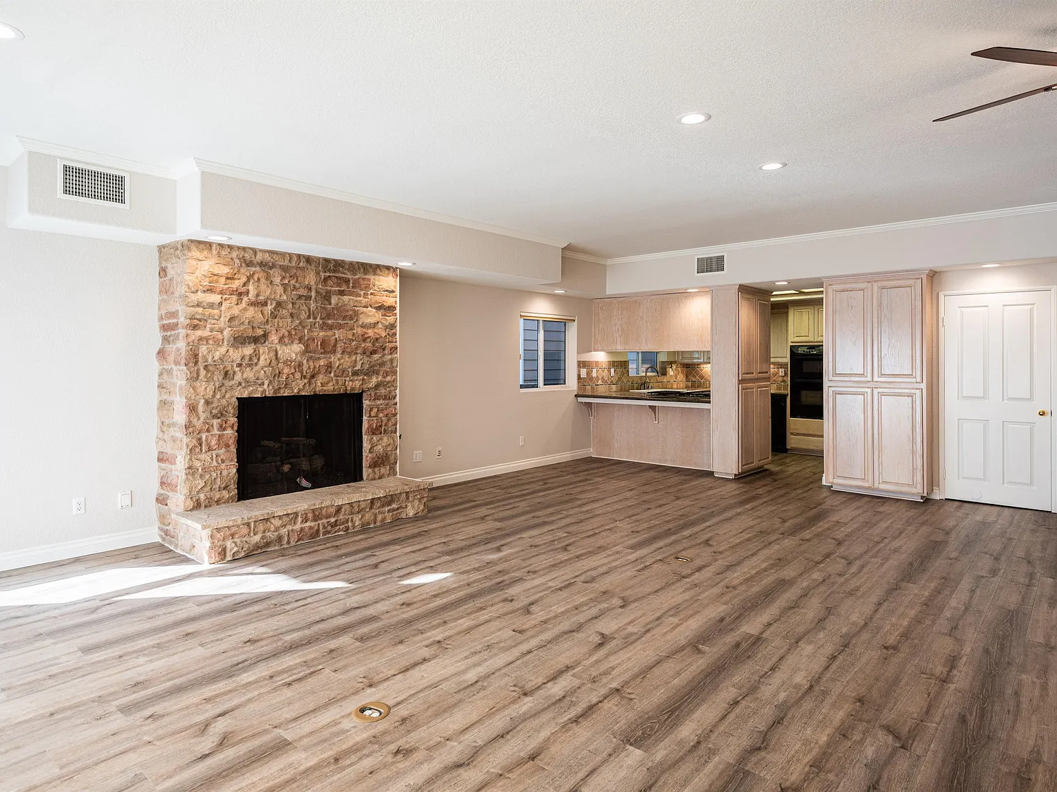 608 West Oceanfront - 1 — Photo 3