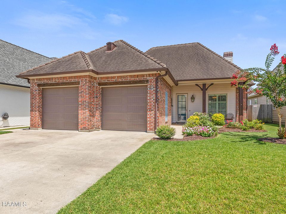 1st image of 404 Habitat Ridge Dr