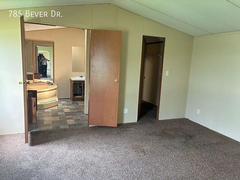 785 E Bever Dr — Photo 13