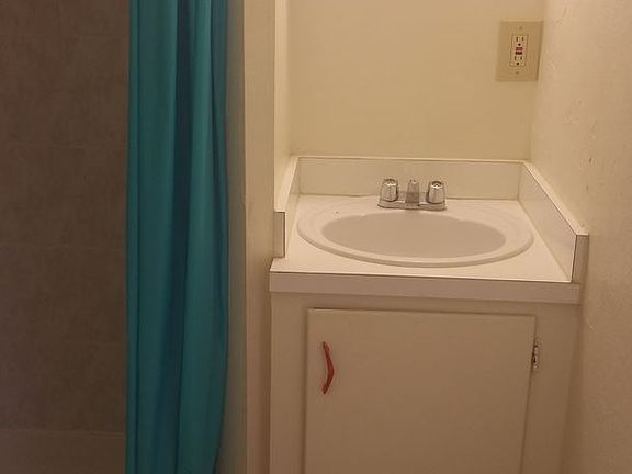 5th image of 529 N Weber St APT 4