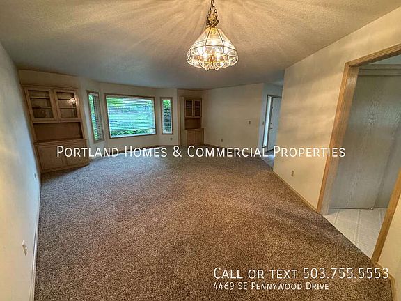 2nd image of 4469 SE Pennywood Dr