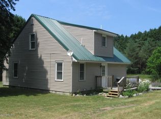 1732 W Conrad Rd, Scottville, MI 49454