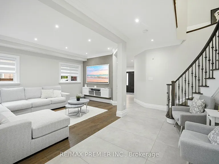 25 Andrew Hill Dr #2-& — Photo 5