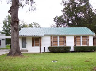 711 S 13th St, Nederland, TX 77627