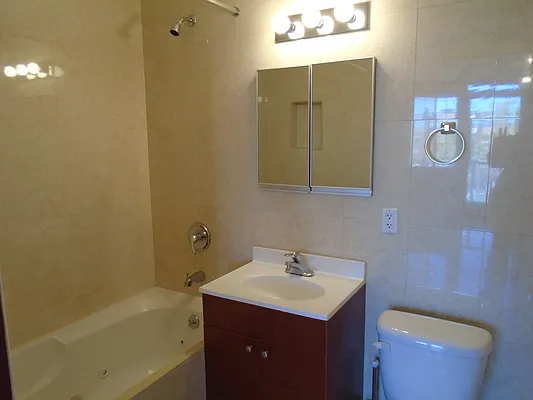 Rented by 18 REALTY | media 16