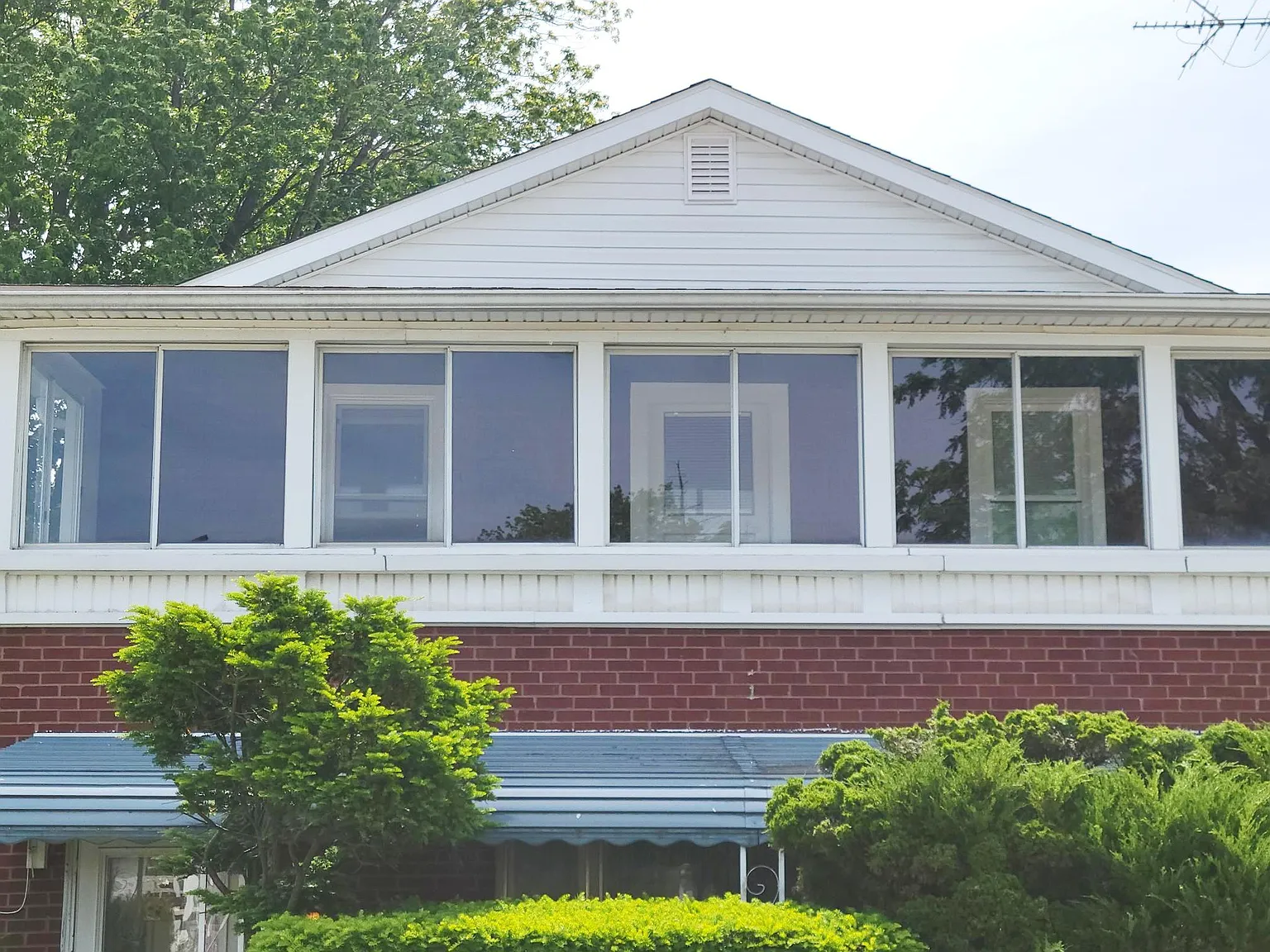 2 bed, 750 sqft, $950 — Photo 1