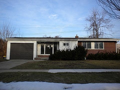 1st image of 23050 Webster Ave