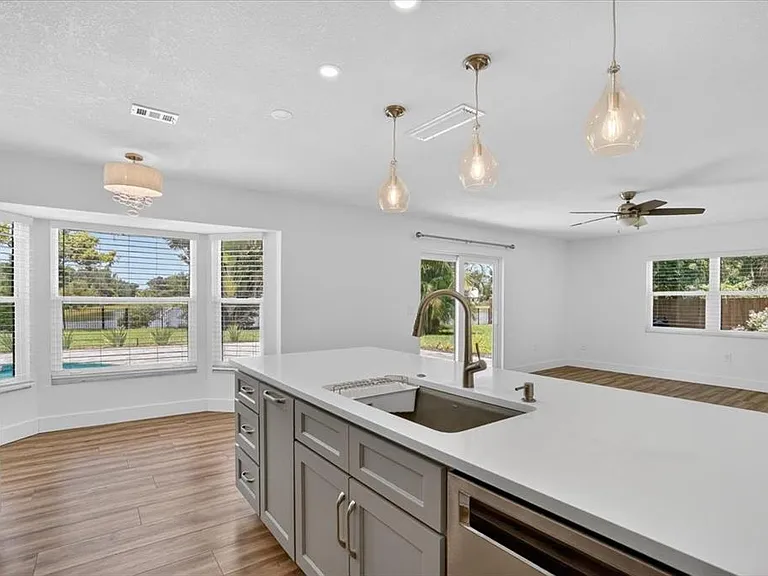 4230 Shady Oaks Ct — Photo 13