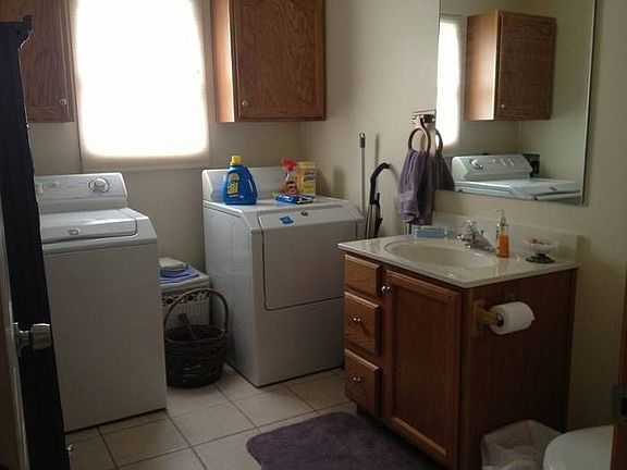 Laundry room/half bath