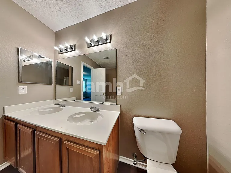 3028 Misty Ridge Ln — Photo 13