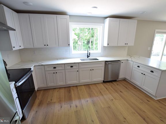 4th image of 111 Chestnut Rd