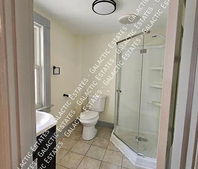 668 Harvard St #1 — Photo 11