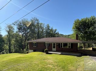 1938 Kimball Ave, Bluefield, VA 24605