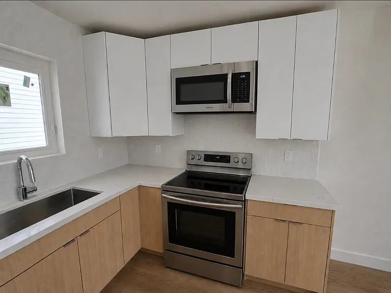 8348 Wabash Ave S #A — Photo 9
