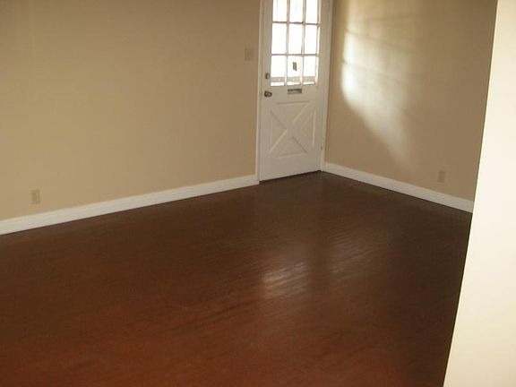 4th image of 1310 N Spurgeon St #B