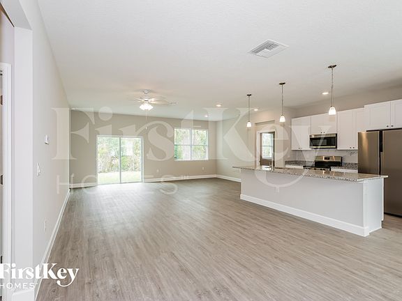 4th image of 339 Halloran St SE