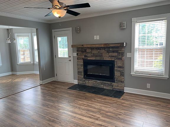 3rd image of 2730 Annapolis Ct