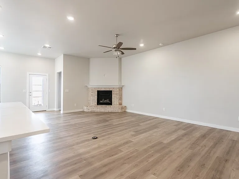 5905 Settler Ave — Photo 16