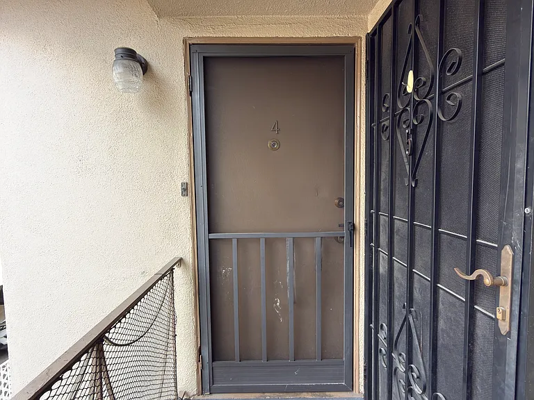 1042 S Sherbourne Dr #4 — Photo 23