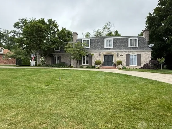 1337 Stratford Dr, Piqua, OH 45356