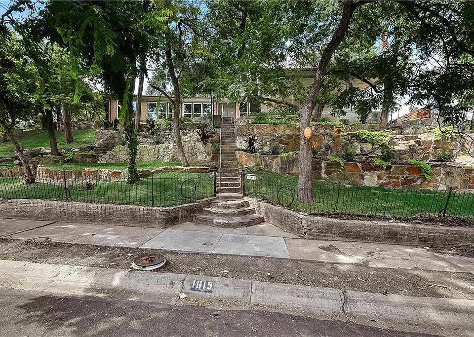1st image of 1615 Ramsey Ave