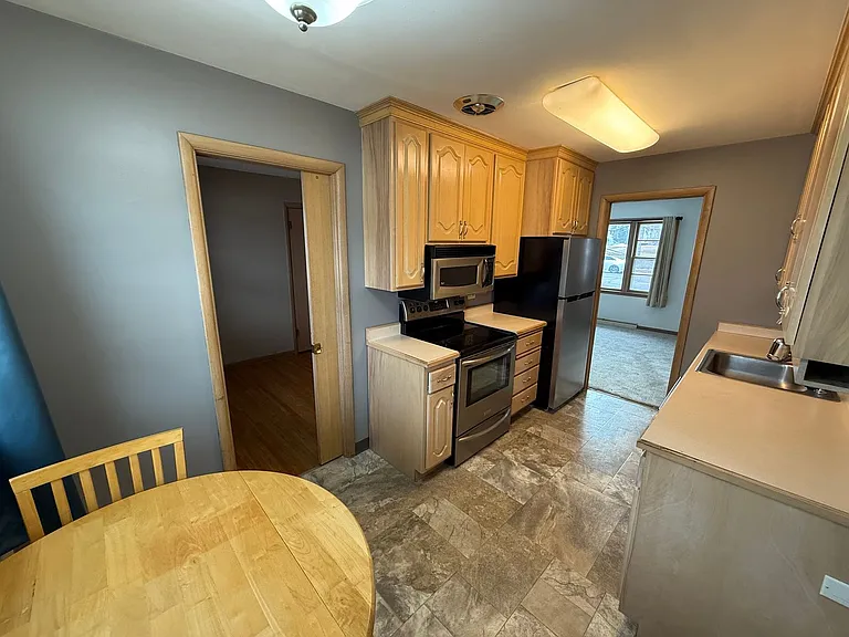 1400 S Riverdale Rd — Photo 4
