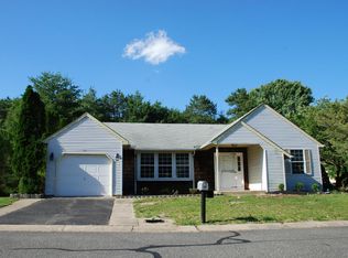 75 Sunset Rd, Whiting, NJ 08759