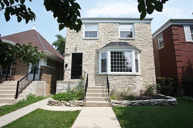 1st image of 5929 N Saint Louis Ave