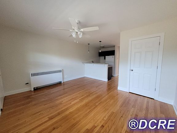 4th image of 1922 W Pratt Blvd APT C6