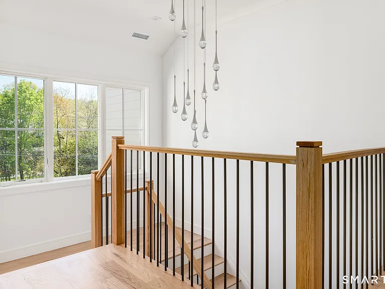 68 Dearfield Dr — Photo 31