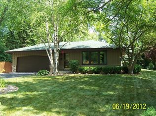 3123 Oakwood Dr, Racine, WI 53406