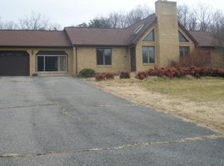 618 Coaling Rd, Troutville, VA 24175