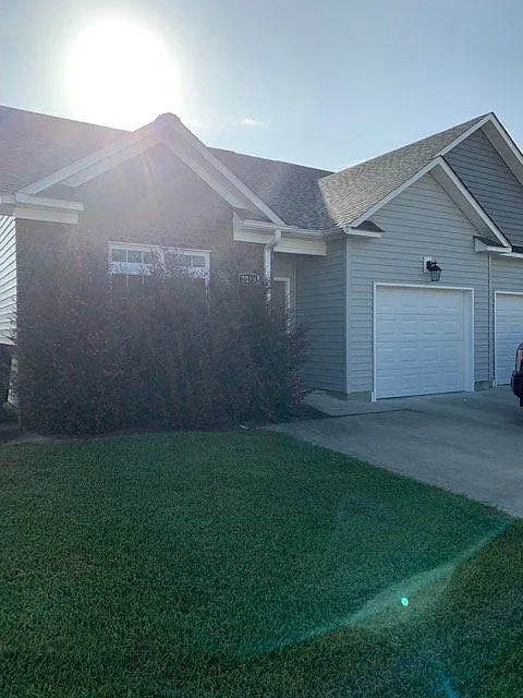 3 bed, 2.0 bath, 1511 sqft, $1,700 — Photo 1