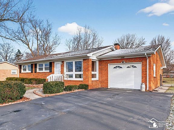 2nd image of 2152 W Rauch Rd