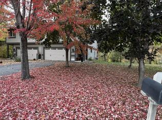 6692 Kara Dr, Eden Prairie, MN 55346