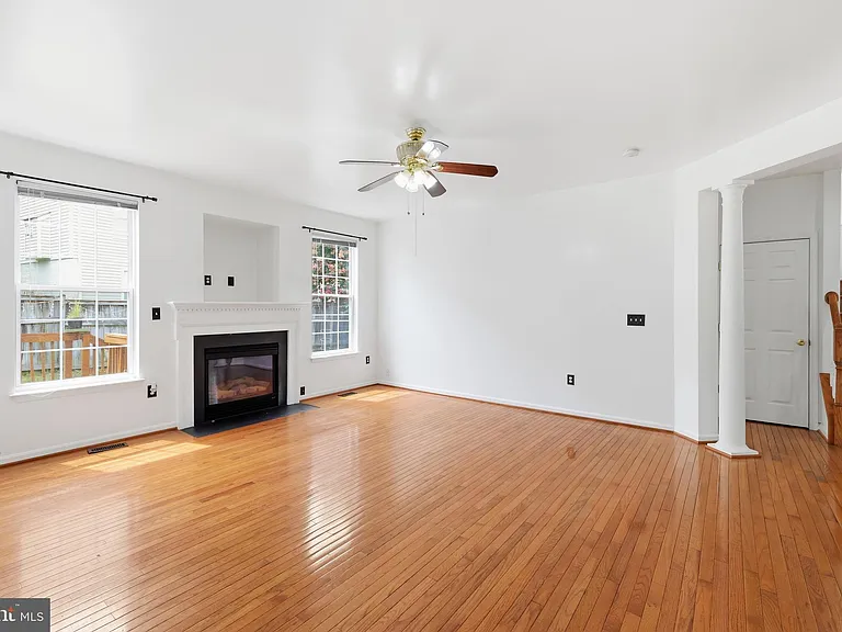 2917 Markhams Grant Dr — Photo 22