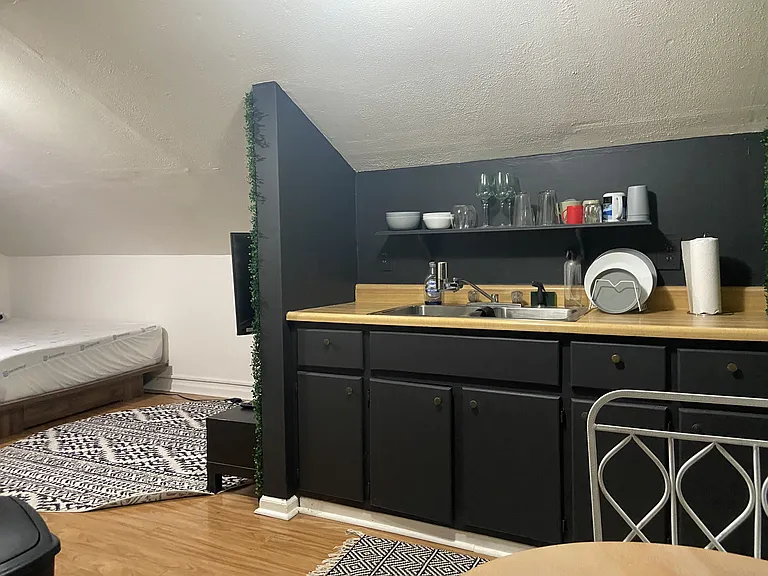 207 E Morrison St #2 — Photo 11